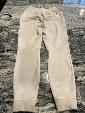 lululemon athletica Cream Men’s Jogger Sweatpants